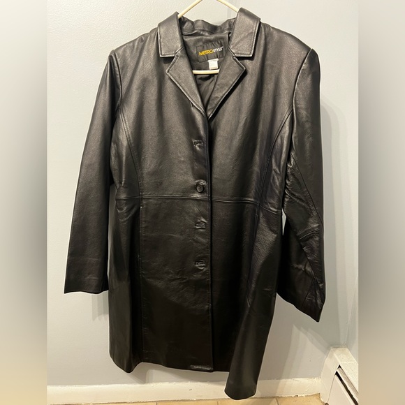 XL Leather Jacket - Picture 1 of 5